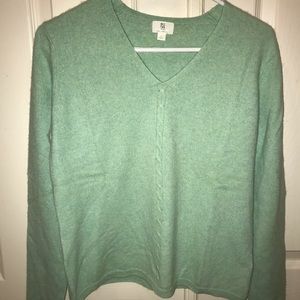 100% Cashmere Mint Colored Sweater